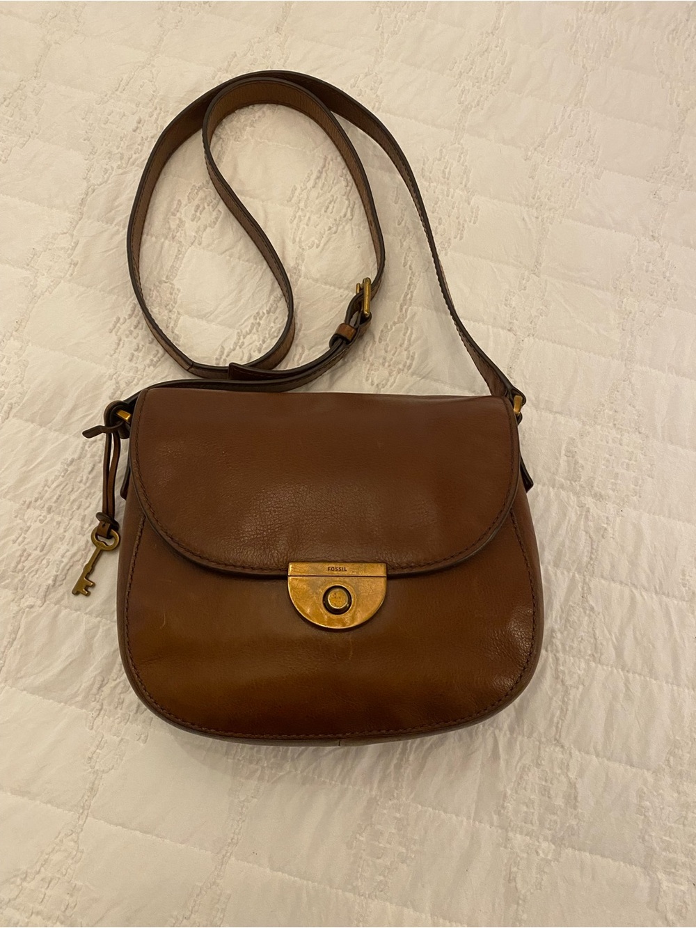 Fossil Brown Leather Saddle Crossbody with Gold Hardware